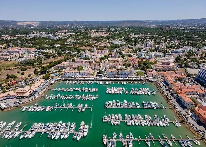 Charming Duplex On Marina Lejlighed