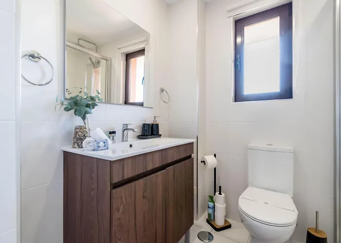 Charming Duplex On Marina