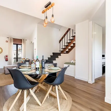 Charming Duplex On Marina *