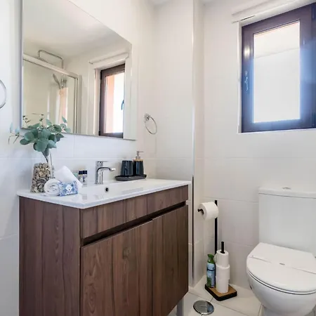 Charming Duplex On Marina